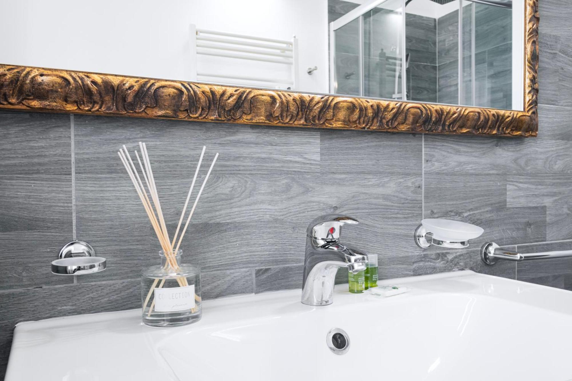 Easylife - Studio Moderno E Luminoso In Repubblica Milano Eksteriør billede