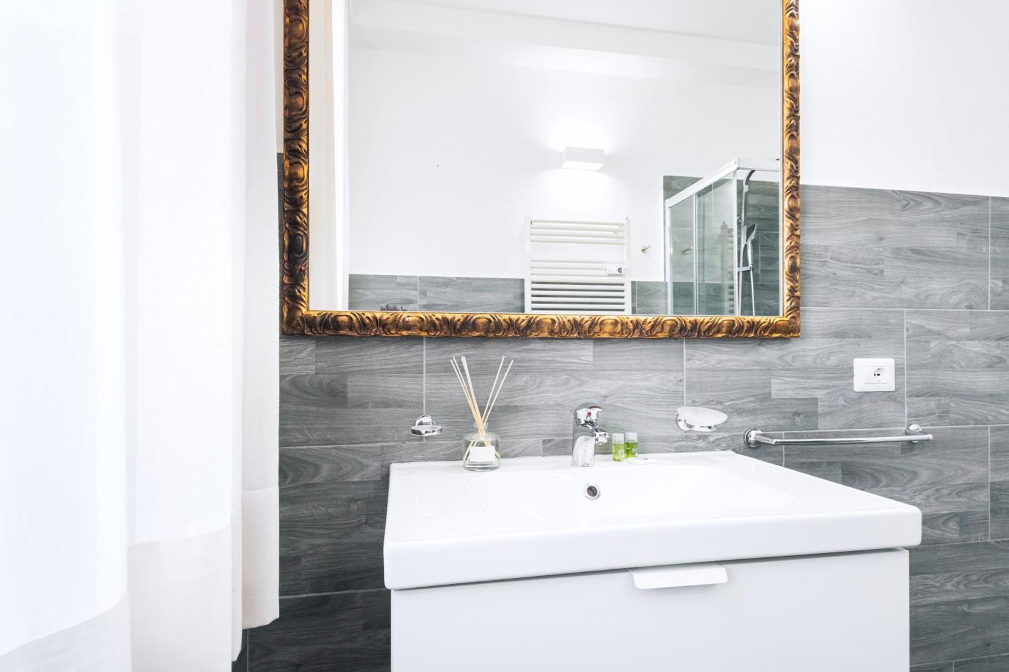 Easylife - Studio Moderno E Luminoso In Repubblica Milano Eksteriør billede